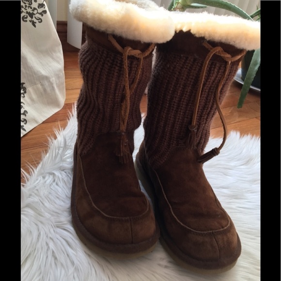 UGG Surburb Crochet Knit Boots -Chocolate 6 - Picture 3 of 9